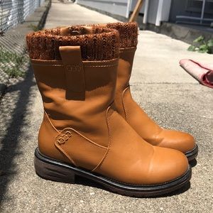 Reneeze tan zip up faux leather weatherproof chunky sock lined boots